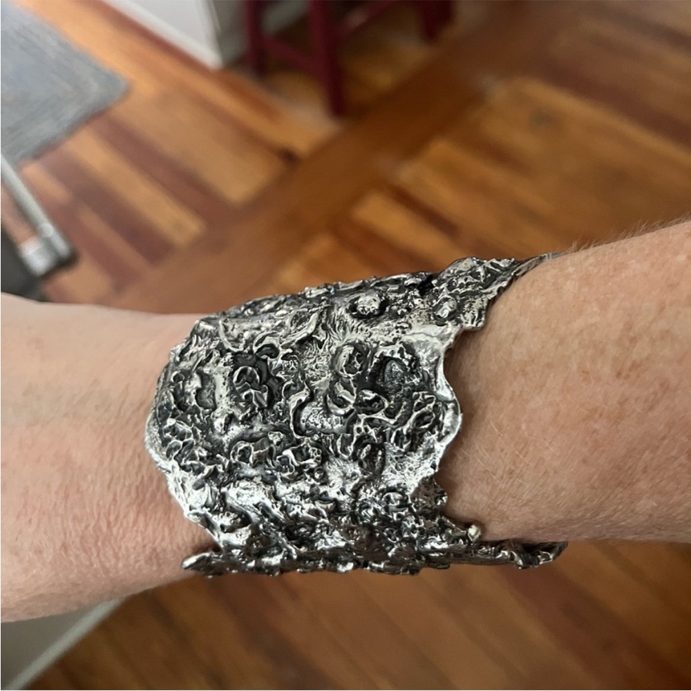 Alexander McQueen Cuff Bracelet - Picture 7 of 15